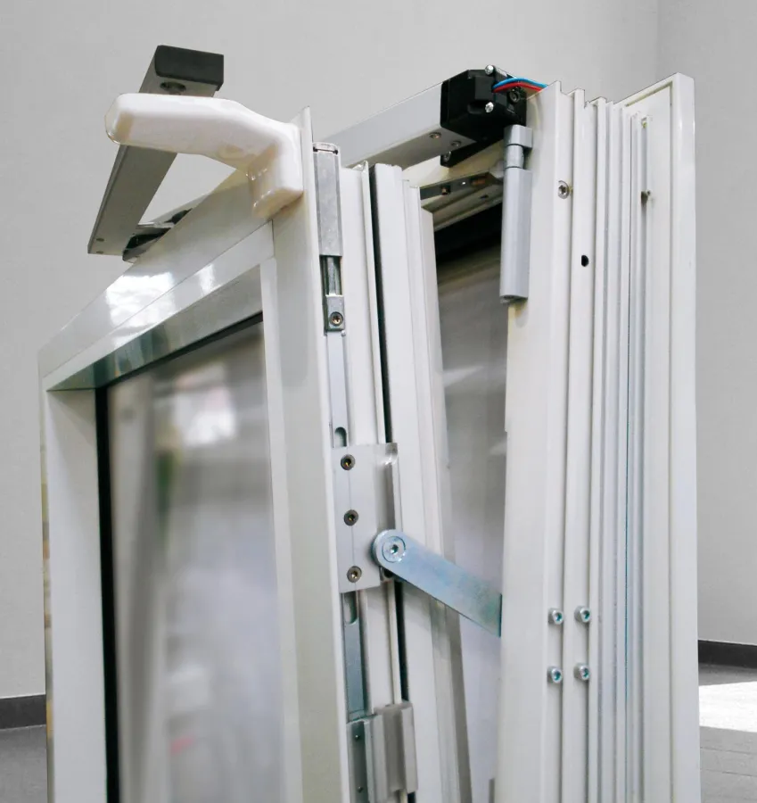 Dieses Fenster bietet trotz Kippposition einen umfangreichen Einbruchschutz. Foto: F. R. Hauk