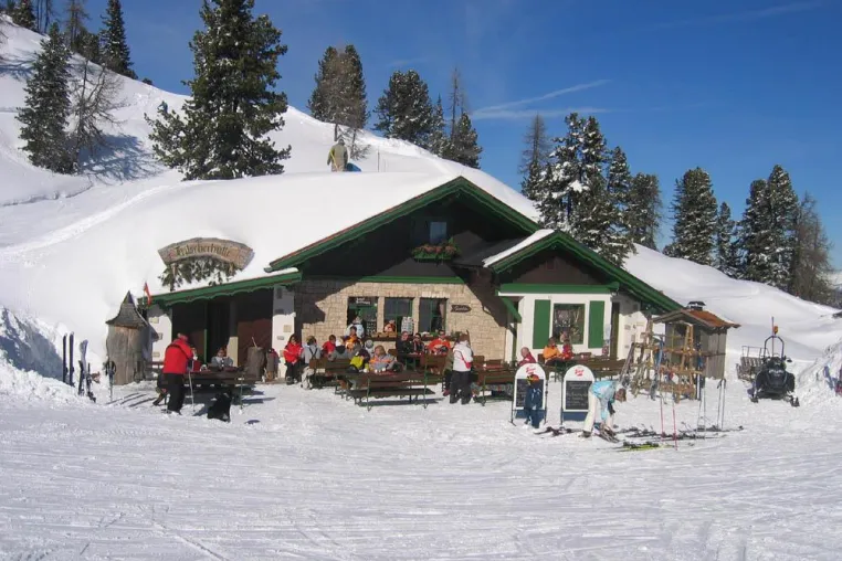 Erste Verlosung einer Skihütte am Stoderzinken in der Steiermark/Österreich Bild: Erste Verlosung einer Skihütte am Stoderzinken in der Steiermark/Österreich