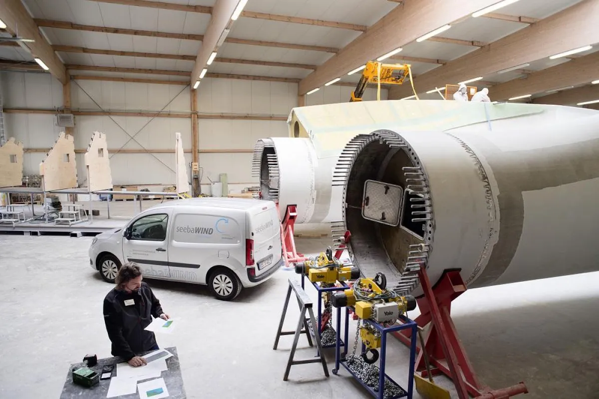 Um das aerodynamisch aktive Profil zu verlängern, lässt seebaWIND die bestehenden Blätter ausstatten