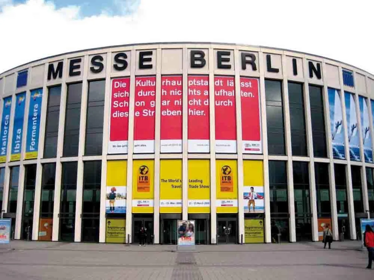 So begrüßt die Metropole RUHR die Besucher am Messeeingang Süd.