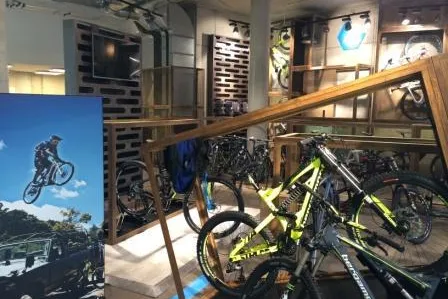 Bild: You´ll never ride alone – Raumschiff entwirft und realisiert Flagshipstore für Bergamont Bicycles in Hamburg