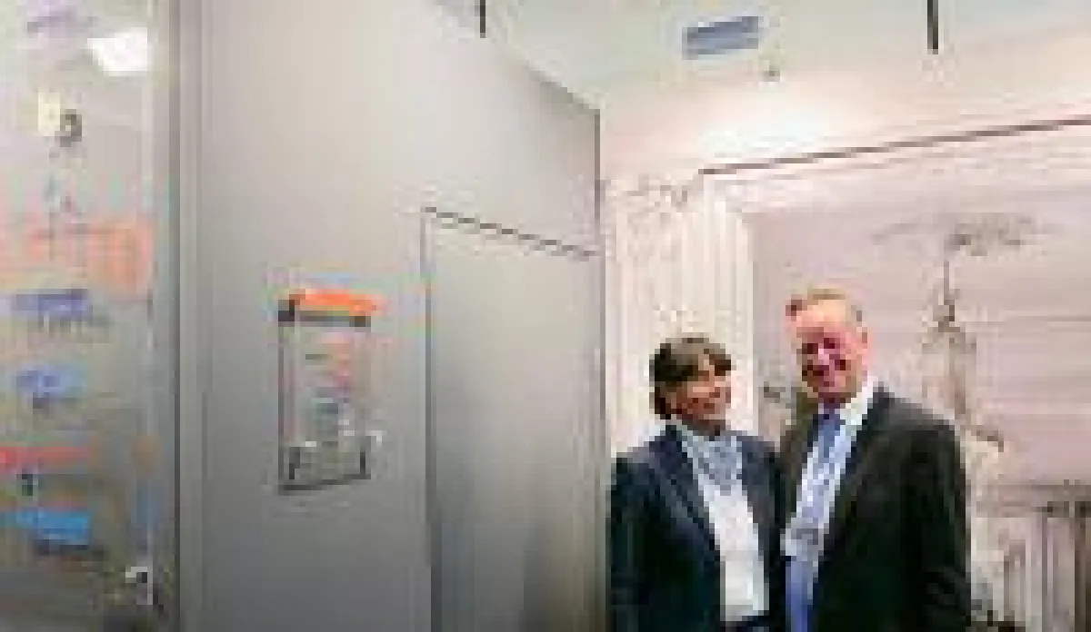 Sabine Möller, Geschäftsführung CPH Hotels und Karsten Jeß, Hauptgeschäftsführer Servitex GmbH.