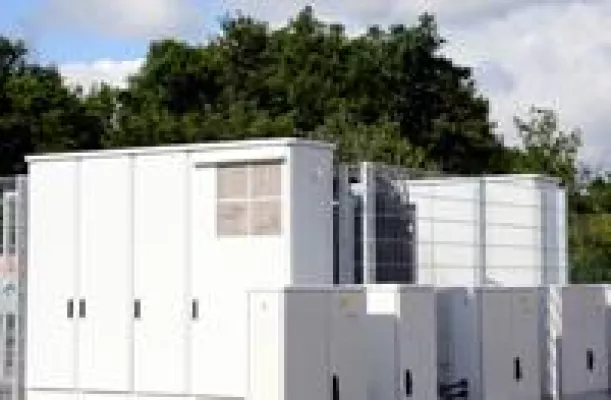 Bild: 1500 Volt Betriebsweise – BELECTRIC nimmt weltweit erstes Solarkraftwerk in Betrieb