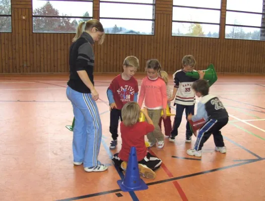 Bild: Kinderturnen ab 24. März in Schulturnhalle Halfing