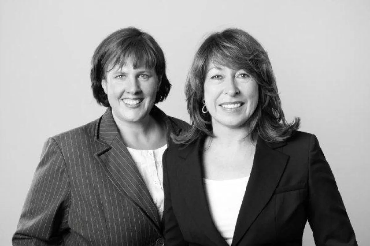 Iris Gadischke und Daniela Scholl, Inhaberinnen der AuszeitAgentur