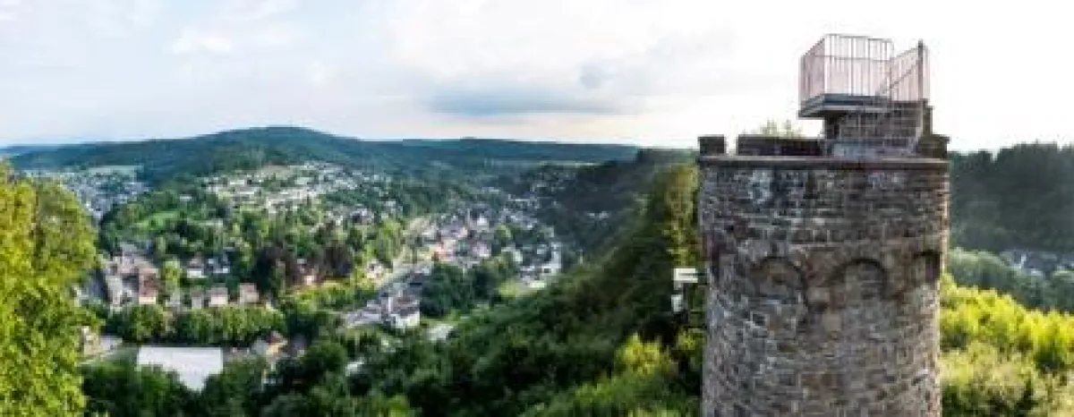 Blick auf Ründeroth mit Haldyturm