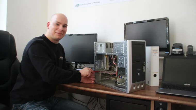 Bild: Fachleute rund um die Computerwelt