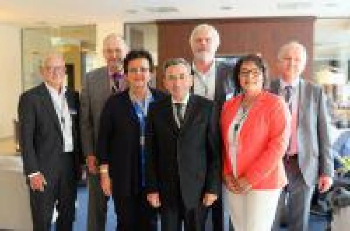 Volker Jürgens (2. von links) im neuen Vorstand der Didacta