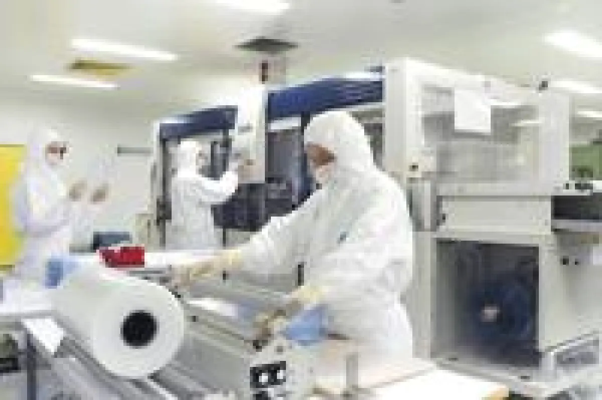 Ob Thermoformung oder LSR-Spritzgießen: Jeder Produktionsschritt der Top Clean Packaging Group wird im Reinraum vorgenommen.