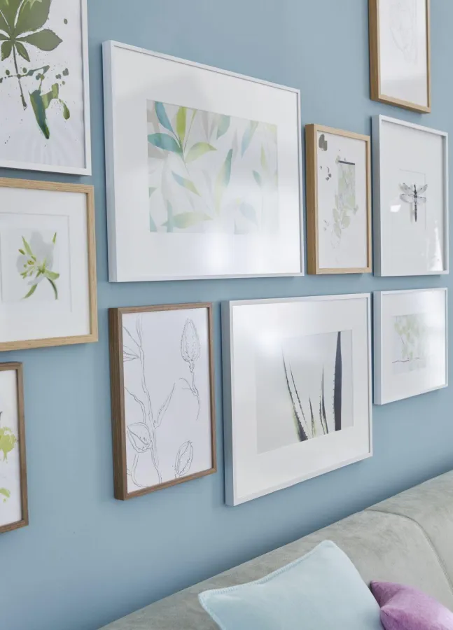 Bei der Rahmung wertvoller Bilder hinter Glas ist die Verwendung eines Passepartouts empfehlenswert