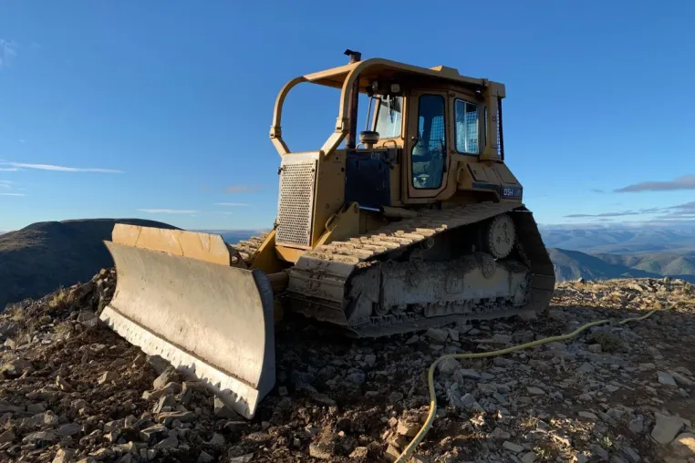 Bild: Sitka Gold trifft auf Alpha-Projekt in Nevada umfangreiche Abschnitte mit Carlin-Mineralisierung