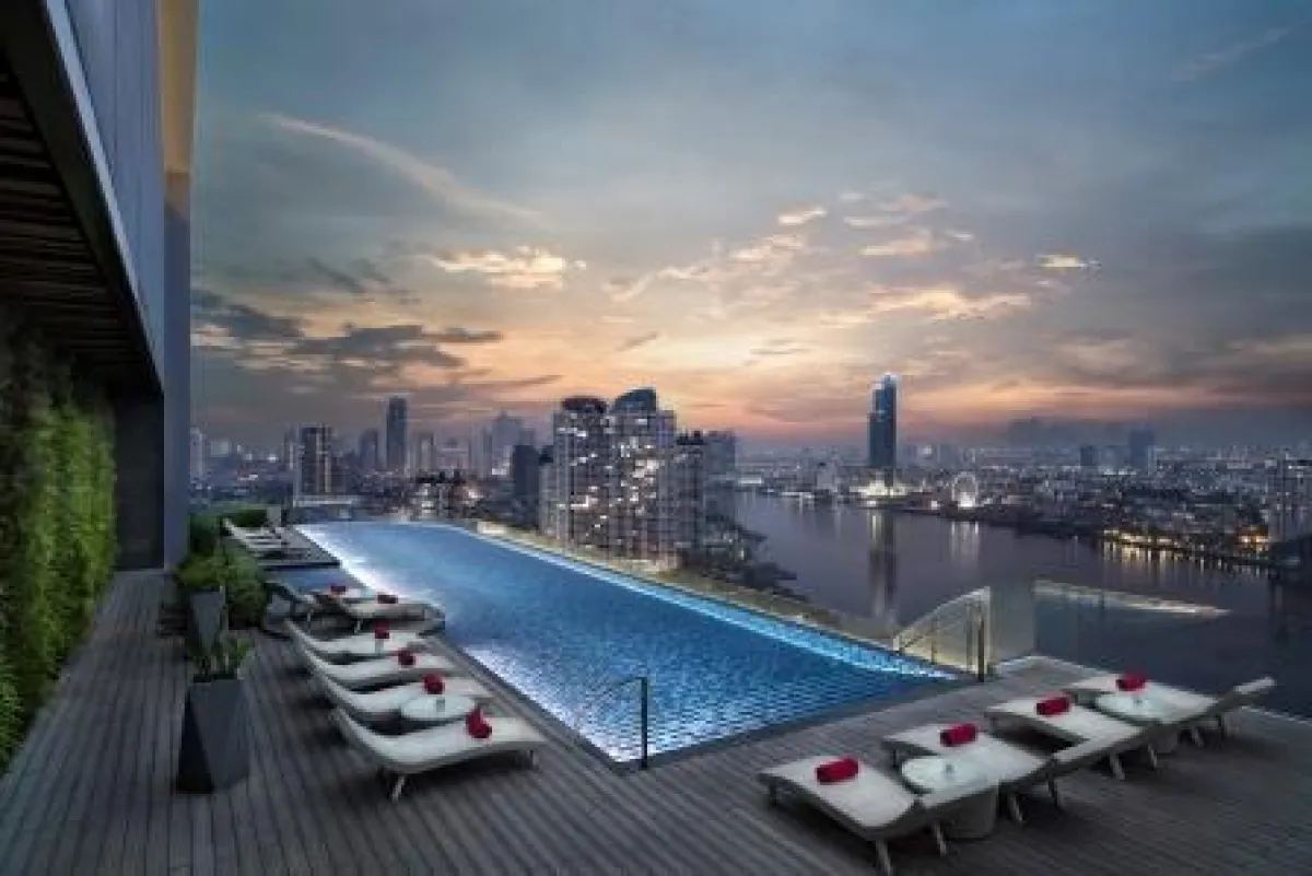 AVANI Riverside Bangkok Infinity Pool