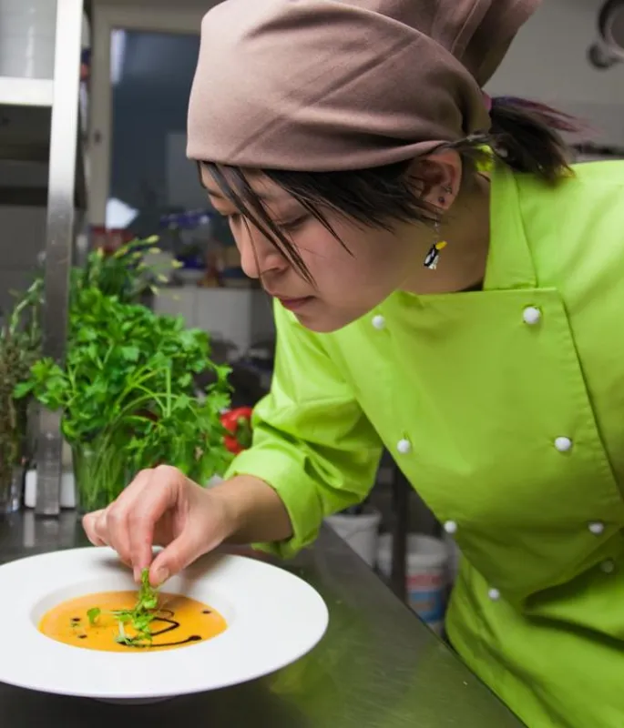 Chef Koch Josita Hartanto - La Mano Verde