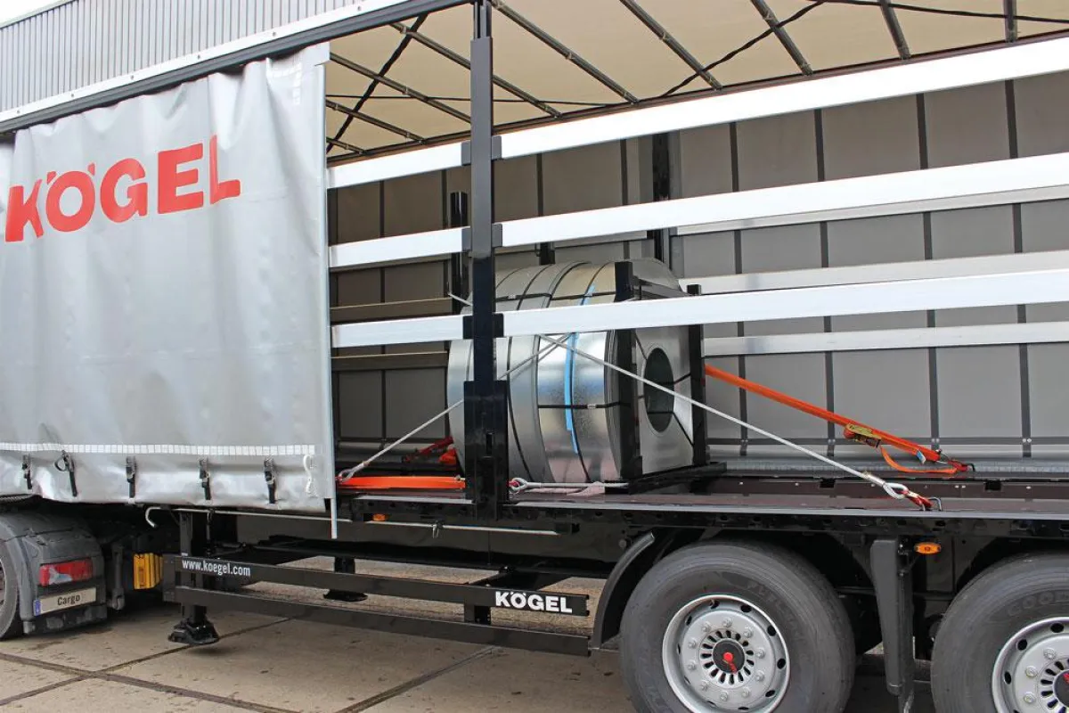 Kögel Cargo Coil mit Kögel Coilfix