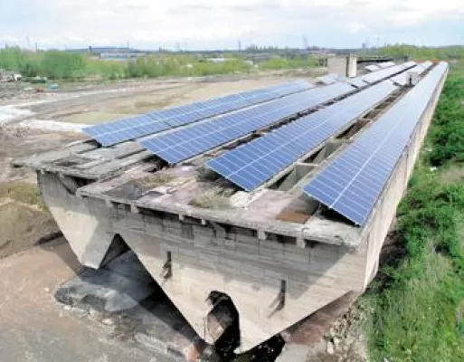 Außergewöhnliches Solarprojekt - Weltgrößter Solarbunker "Schalker Verein" geht ans Netz Bild: Außergewöhnliches Solarprojekt - Weltgrößter Solarbunker "Schalker Verein" geht ans Netz