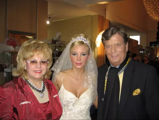 Bild: Haute Couture meets Hochadel: Designermodenschau bei Cécile mit prominenter Beteiligung