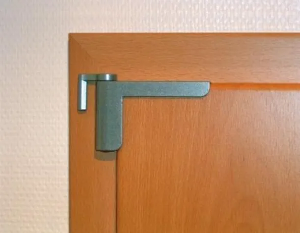 Bild: Clip-Close – praktischer Innentür-Schließer