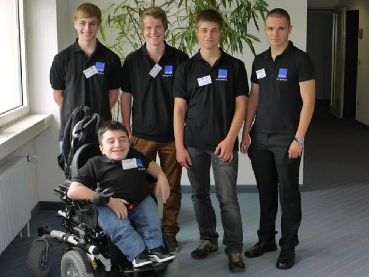 Vorne: Lindon Osma.Hinten, von links: Lars Ehrling, Sebastian Kleinert, Christian Birk, Timur Celik