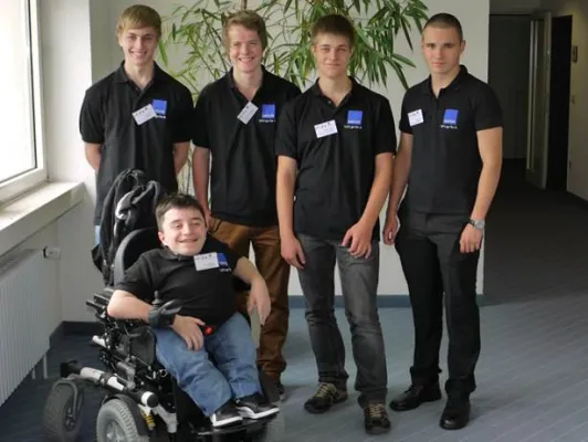 Bild: WEKA MEDIA begrüßt fünf neue Azubis