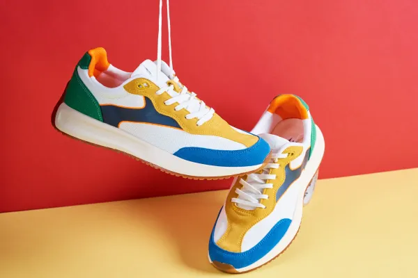 Bild: Markenschutz für Streifendesign von Sportschuhen