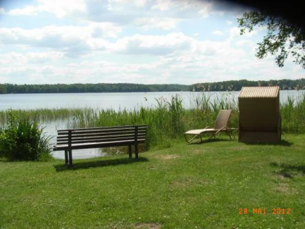Schreiben am See: Im Strandkorb oder auf der Wiese