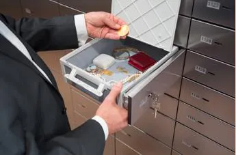 Keine Macht den Negativzinsen – Privater Schließfachanbieter versichert jetzt auch Bargeld! Bild: Keine Macht den Negativzinsen – Privater Schließfachanbieter versichert jetzt auch Bargeld!