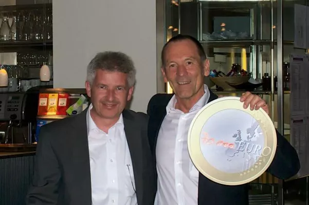 Bild: 70.000 Euro Spendenrekord bei der 6. Golf Charity der INITIATIVE DO IT