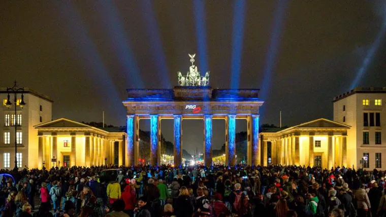 Bild: PRG unterstützt FESTIVAL OF LIGHTS AWARD in Berlin
