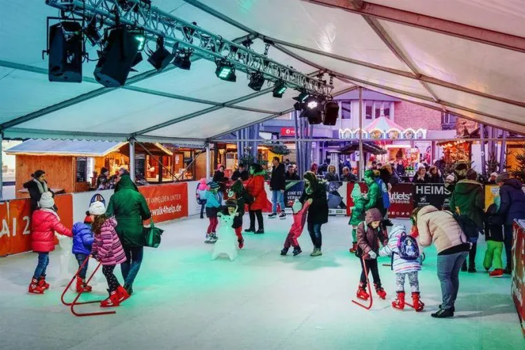 Bild: Wolfsburger Wintermarkt mit Schlittschuhzauber