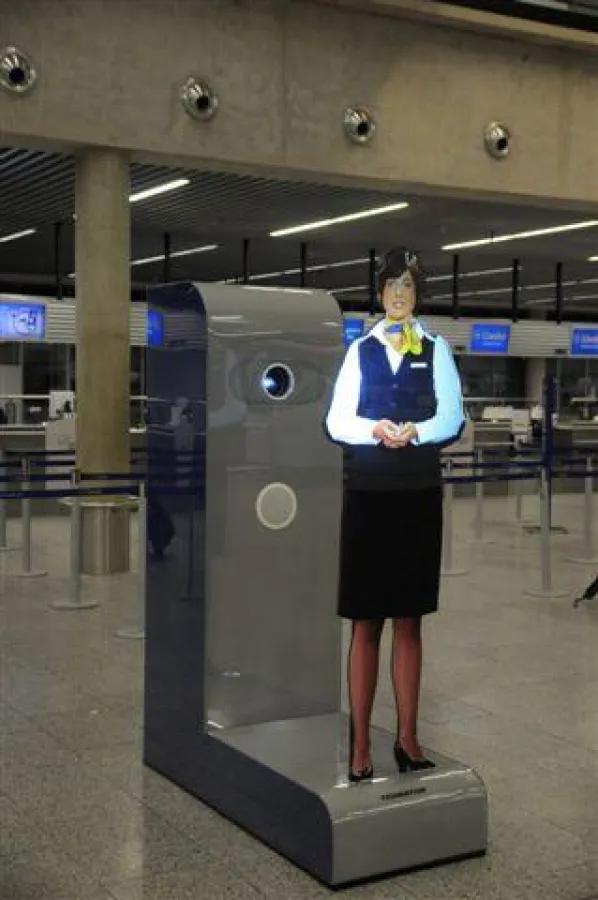 Condor Gäste werden in Frankfurt ab sofort zusätzlich virtuell begrüßt. Bild: Helmut Ascher