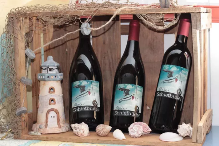 Bild: „Mein Schietbüdel“: Ein Pfälzer Wein als Liebeserklärung an den Norden