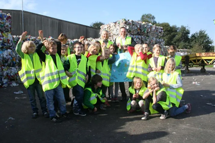 Bremer Unternehmen schließen Klima-Verträge mit Schülern Bild: Bremer Unternehmen schließen Klima-Verträge mit Schülern