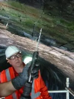 Bild: Injizieren zum statischen Verfestigen und Dichten