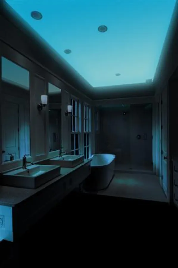 Badezimmerdecke gestrichen mit NighTec® Nachtfarbe