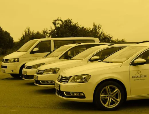 Flughafen-Sammeltransfer in Hannover untersagt. Ein Gesetz aus Zeiten Konrad Adenauers sorgt für Verwirrung. Bild: Flughafen-Sammeltransfer in Hannover untersagt. Ein Gesetz aus Zeiten Konrad Adenauers sorgt für Verwirrung.