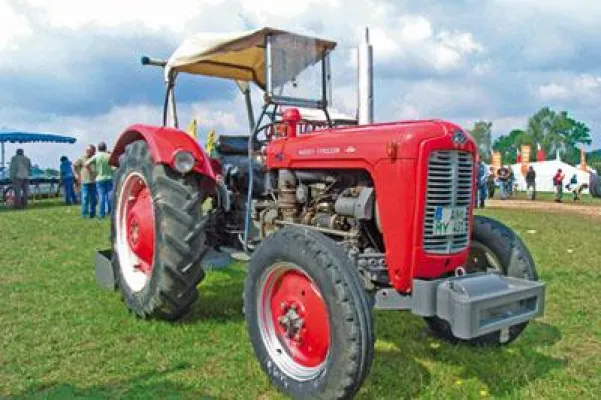 Bild: Mit 340 PS durch die Wirtschaftskrise - Neue Traktoren-DVD zu Massey Ferguson