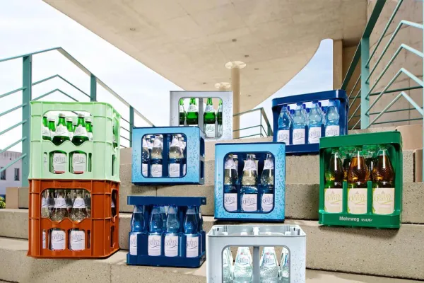 Bild: Glas- und PET-Mehrweg erneut mit Absatzplus - Marktdaten 2015 der GDB zum Mehrwegsystem