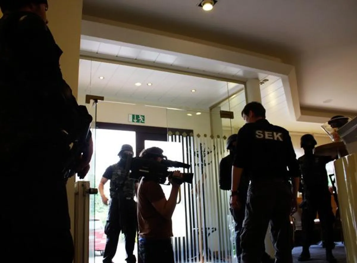 Die Lobby gleicht einem Katastrophengebiet.                                                                 (Foto: Shu)