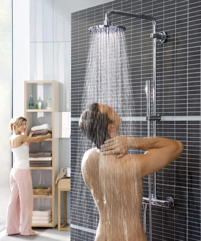 Dank Wärmepumpen lässt sich warmes Wasser energiesparend erzeugen. Foto: Grohe