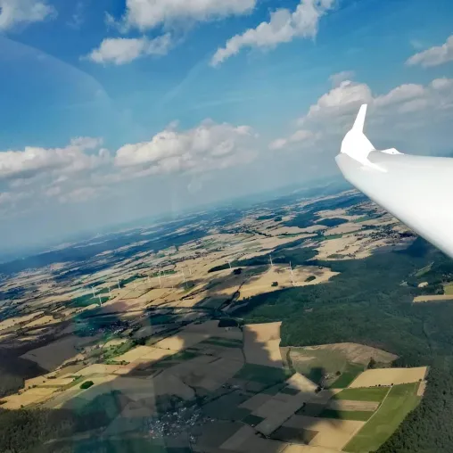 Ostwestfalen aus dem Segelflugzeug bestaunen! Bild: Ostwestfalen aus dem Segelflugzeug bestaunen!