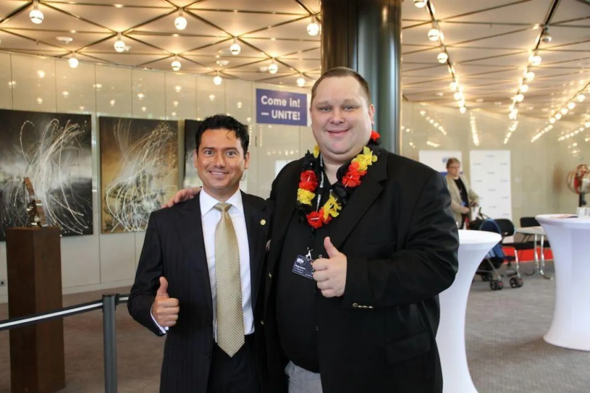 Top-Leader Hakan E. Cetin und OBTAINER Founder Michael Sander (v.l.)