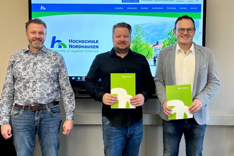 Auszeichnungen für hervorragende maritime Bachelorarbeiten Bild: Auszeichnungen für hervorragende maritime Bachelorarbeiten