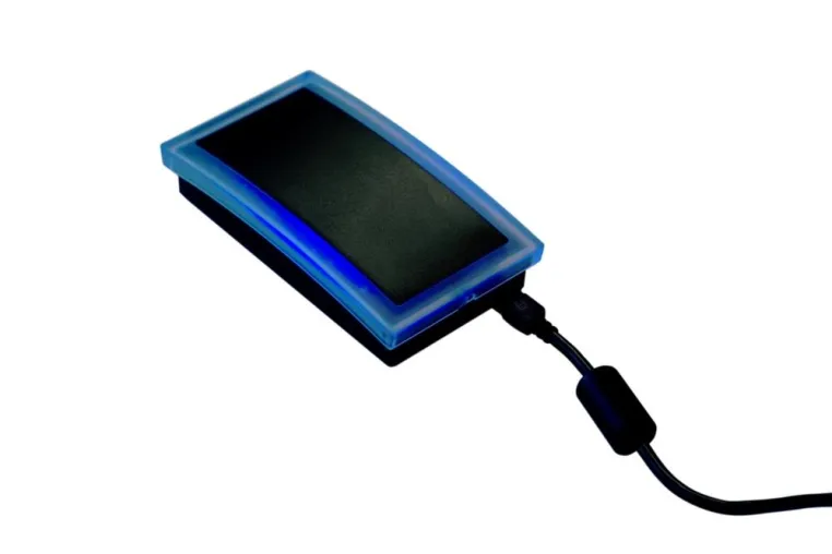 iDTRONIC stellt zwei neue RFID Desktop Leser EVO für 125 kHz und 13,56 MHz vor Bild: iDTRONIC stellt zwei neue RFID Desktop Leser EVO für 125 kHz und 13,56 MHz vor