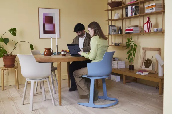 Bild: Jens Ewers, der Ergonomieexperte Deutschlands: Langes Sitzen und und trotzdem in Bewegung sein :