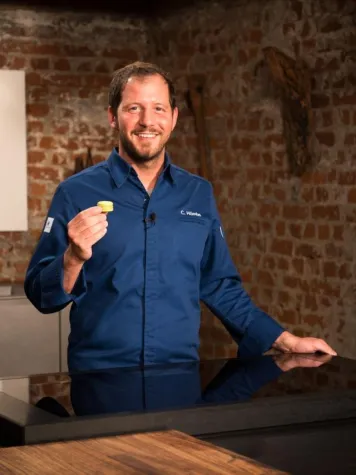 Asiatisch backen mit Profipatissier Christian Hümbs Bild: Asiatisch backen mit Profipatissier Christian Hümbs