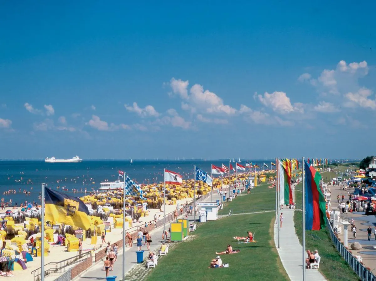 Begehrt bei Groß und Klein: der lange Sandstrand von Duhnen