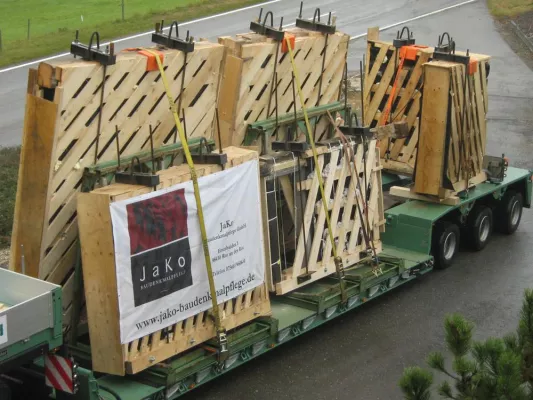 Ein Haus zieht um Bild: Ein Haus zieht um