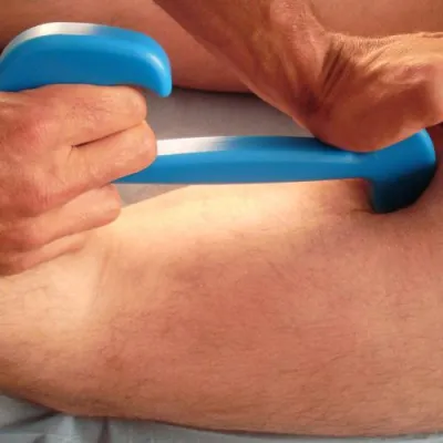 Bild: Richelli’s Therapy Solutions entlasten die Hände des Physiotherapeuten