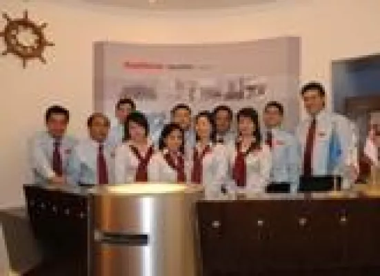 Raytheon Anschütz eröffnet Service- und Verkaufsniederlassung in Singapur Bild: Raytheon Anschütz eröffnet Service- und Verkaufsniederlassung in Singapur