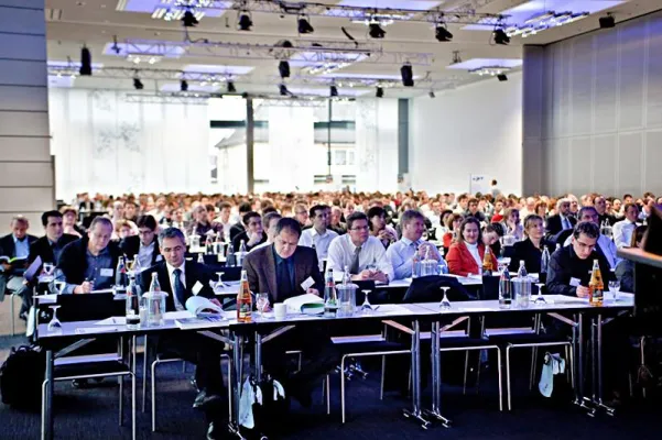 Bild: Über 400 Teilnehmer machen die offizielle GAMP®5 Launch-Konferenz zum IT-Event des Jahres